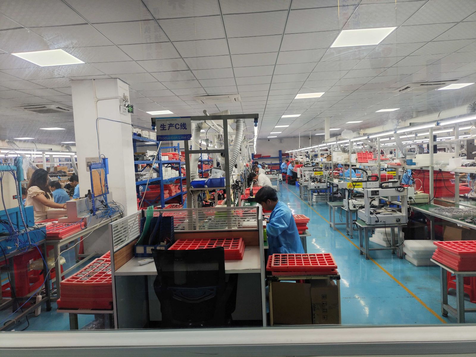 Línea de producción en una fábrica china